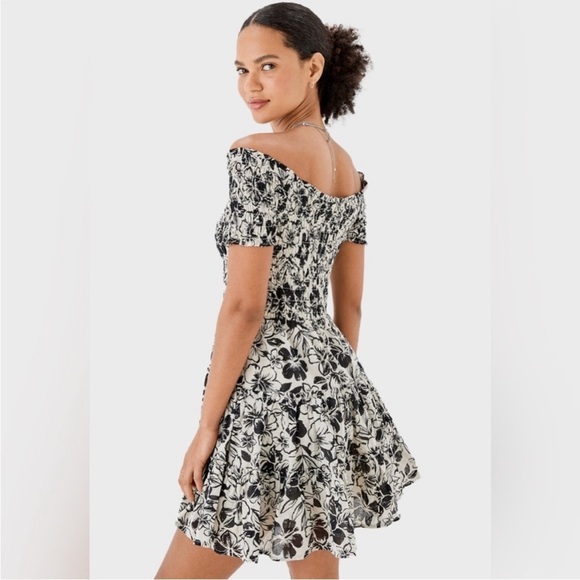 American Eagle Dress Size XS Black Ivory Floral Off Shoulder Smocked Cotton - Picture 5 of 11